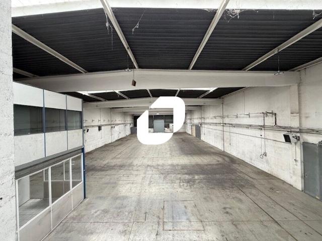 Local Commercial location à Pontoise, Saint-ouen-l'aumône
