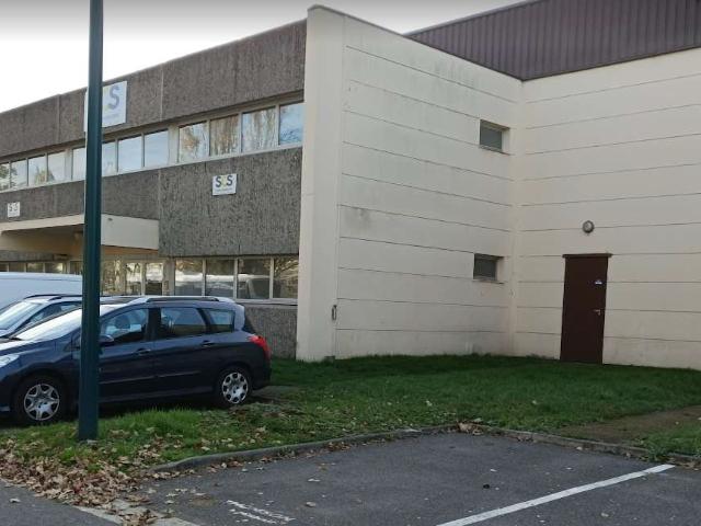 Local Commercial location à Pontoise, Saint-ouen-l'aumône