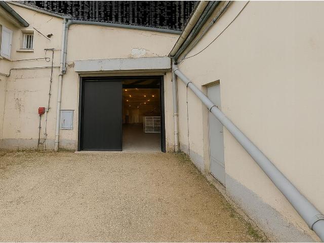 Local Commercial location à Saint-Denis, Île-de-France