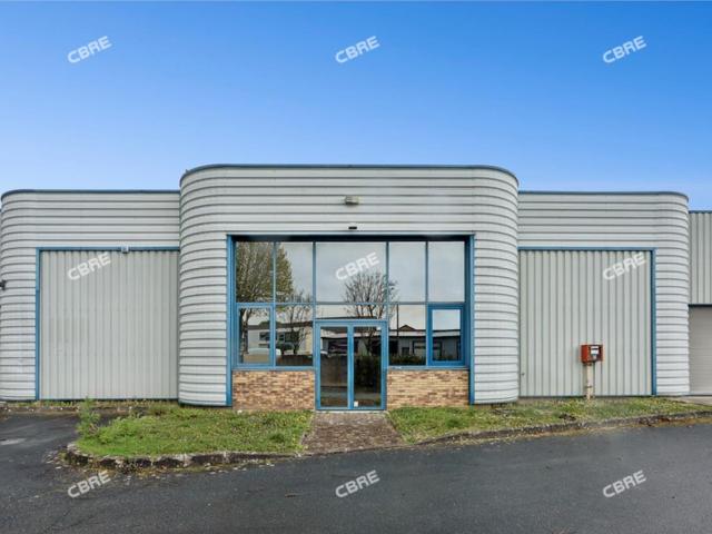 Local Commercial location à Évry, Saint-pierre-du-perray