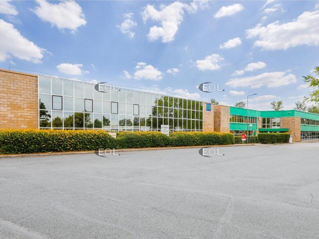 Local Commercial location à Torcy, Saint-thibault-des-vignes