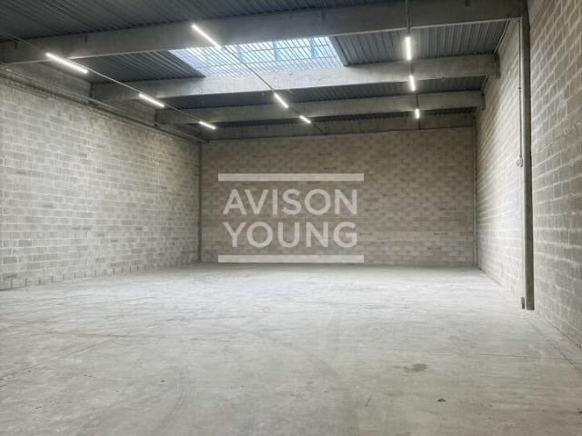 Local Commercial location à Torcy, Saint-thibault-des-vignes