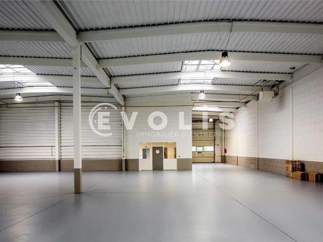 Local Commercial location à Palaiseau, Sainte-geneviève-des-bois