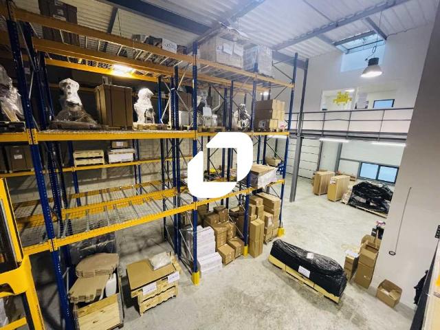 Local Commercial location à Torcy, Servon