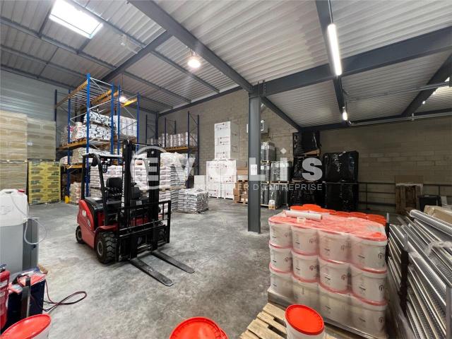 Local Commercial location à Torcy, Servon