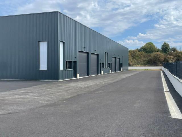 Local Commercial location à Caen, Hubert-folie