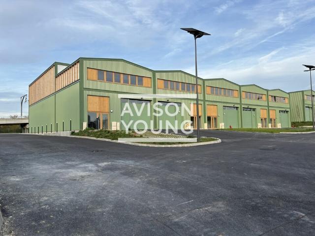 Local Commercial location à Saint-Denis, Stains