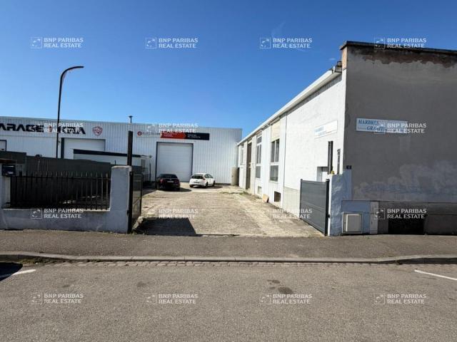 Local Commercial location à Strasbourg, Hoenheim