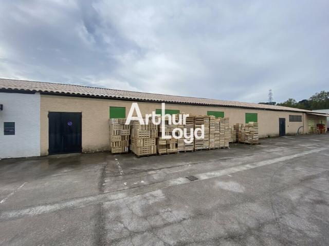 Local Commercial location à Arrondissement de Draguignan, Trans-en-provence