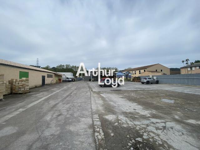 Local Commercial location à Arrondissement de Draguignan, Trans-en-provence
