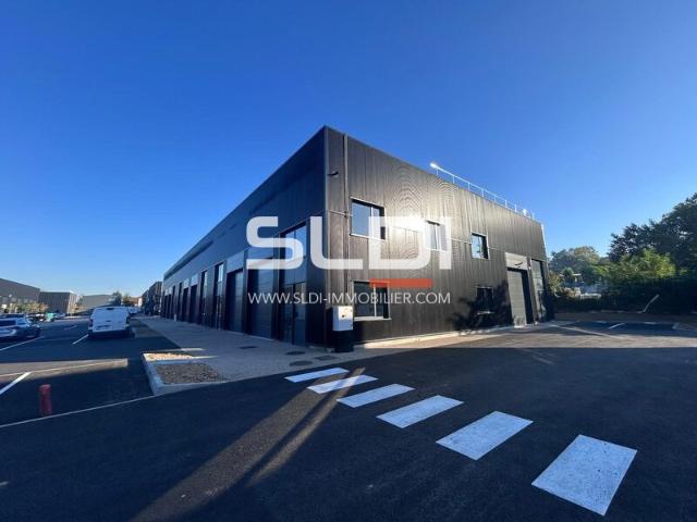 Local Commercial location à Trévoux, Ain