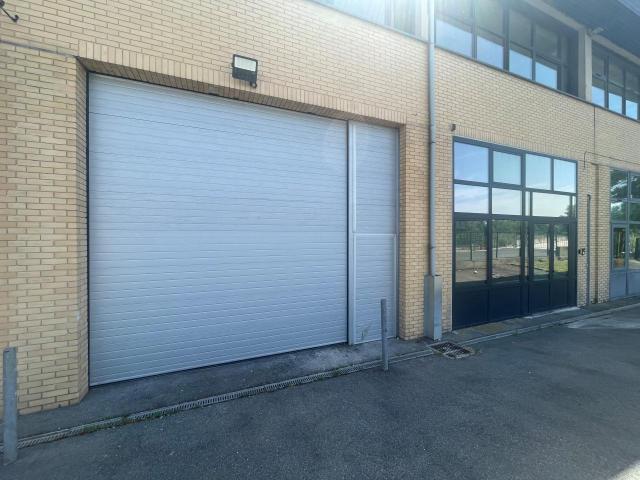 Local Commercial location à L'Haÿ-les-Roses, Villejuif