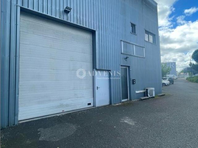 Local Commercial location à Bordeaux, Villenave-d'ornon