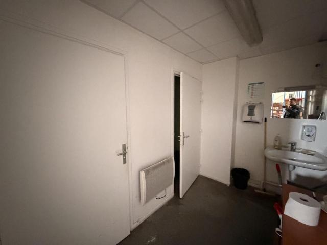 Local Commercial location à Lille, Villeneuve-d'ascq