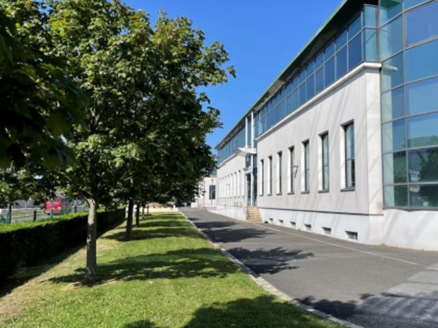 Local Commercial location à Nanterre, Villeneuve-la-garenne