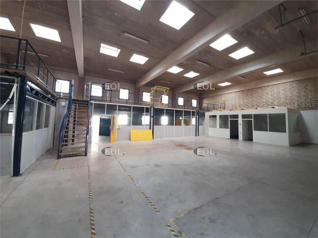 Local Commercial location à L'Haÿ-les-Roses, Vitry-sur-seine