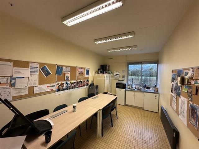 Local Commercial location à Neufchâteau, Vittel