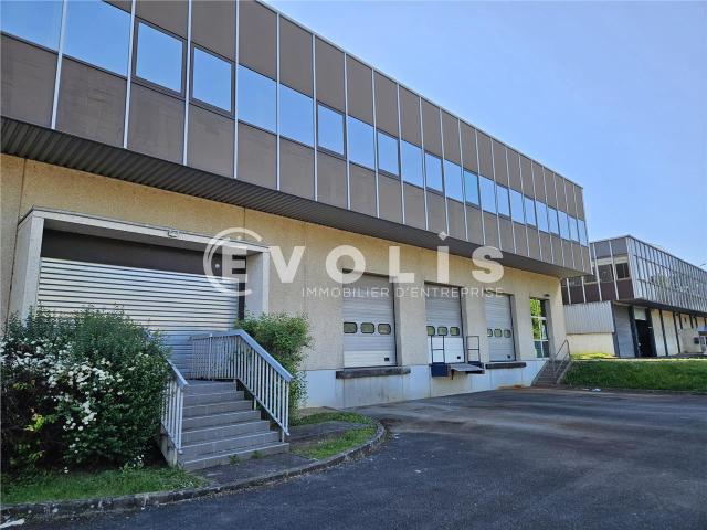 Local Commercial location à Palaiseau, Wissous