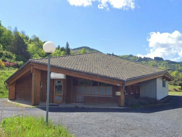 Local Commercial location à Tournon-sur-Rhône, Arcens
