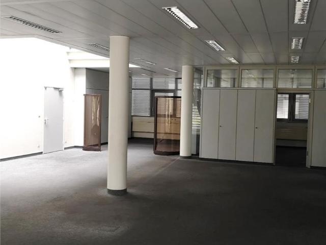 Local Commercial location à Quartier Centre Ville, Reims