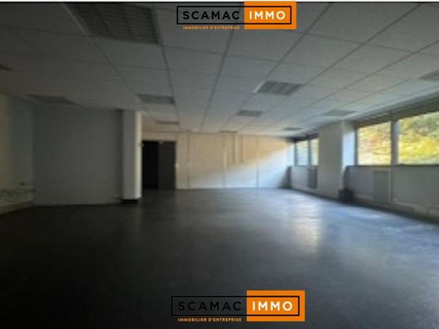 Local Commercial location à Palaiseau, Les Ulis