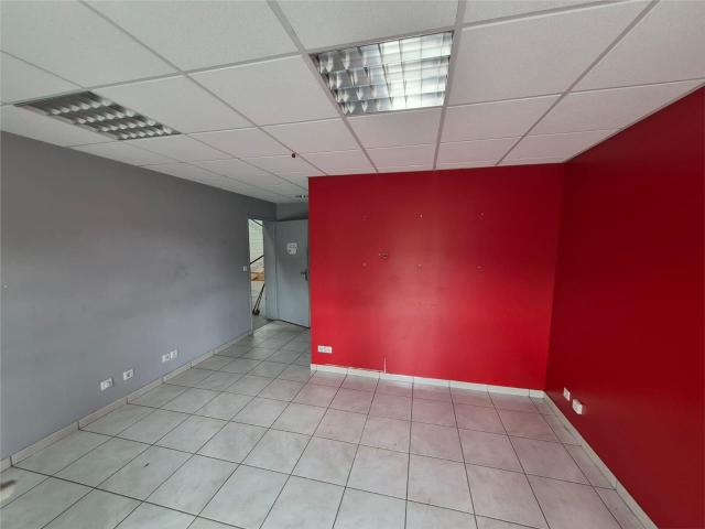 Local Commercial location à Saint-Étienne, Andrézieux-bouthéon