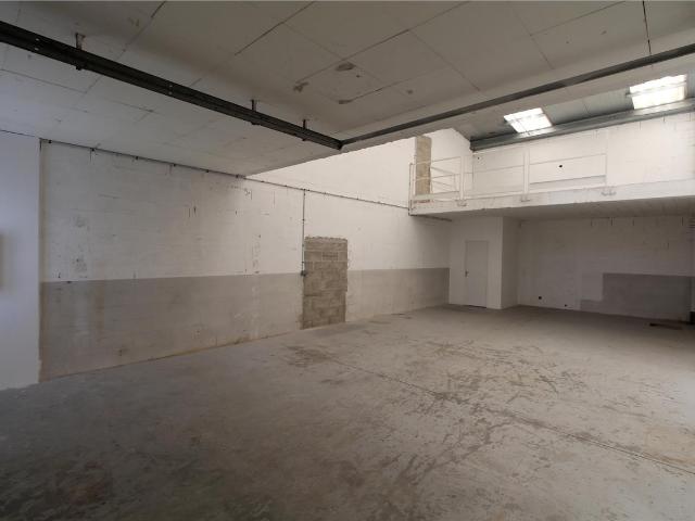 Local Commercial location à Melun, Savigny-le-temple