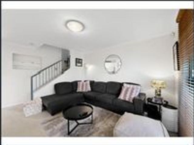 Townhouse for rent in Connolly, Western Australia