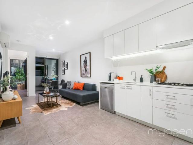 House for rent in Notting Hill, Melbourne