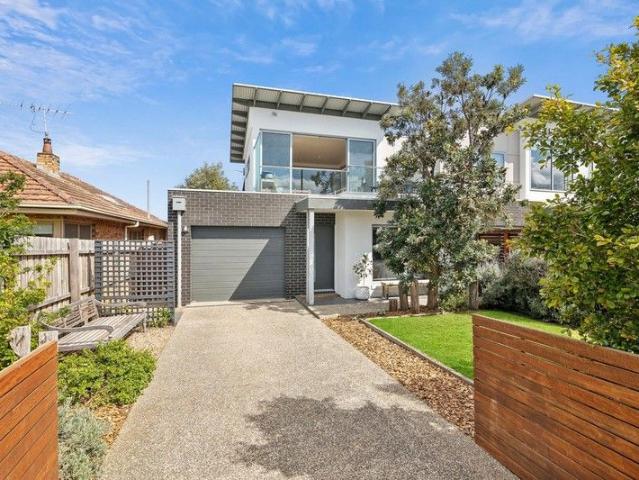 Townhouse for sale in Torquay, Victoria
