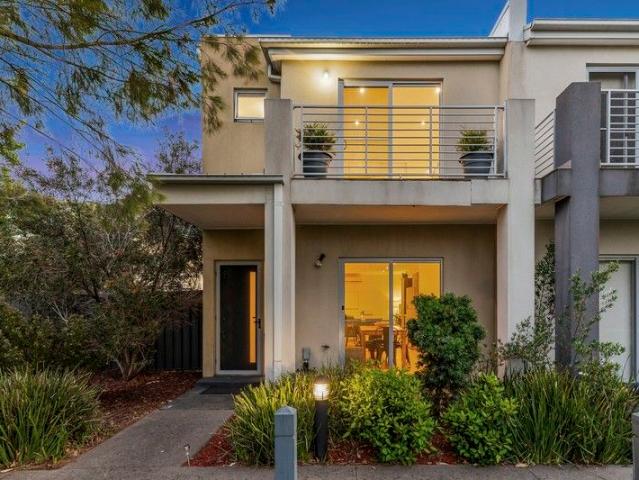 Townhouse for sale in Camerons Creek, Victoria
