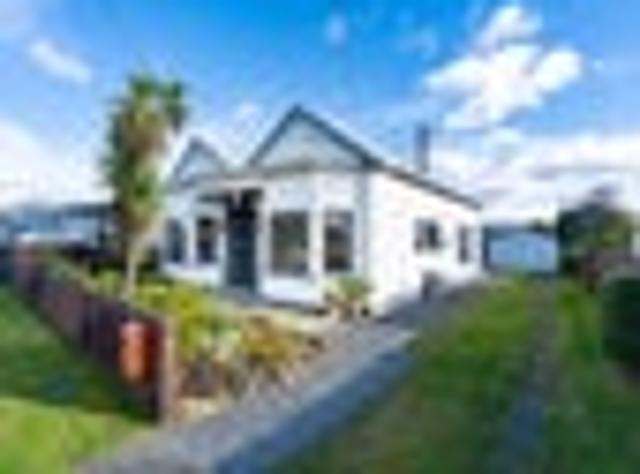 House for sale in Otakou
