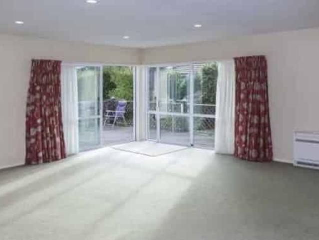 House for rent in Chaslands, Canterbury