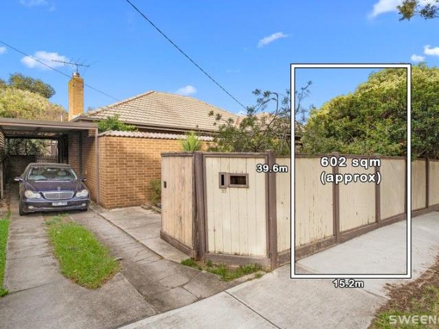 House for sale in Altona