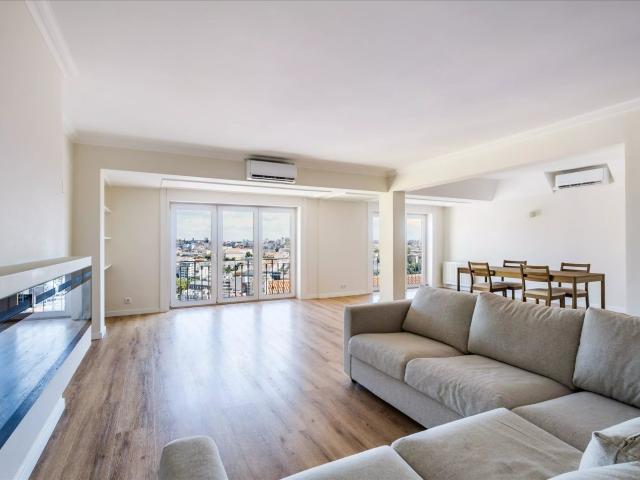 Apartamento venda em Misericórdia, Lisboa