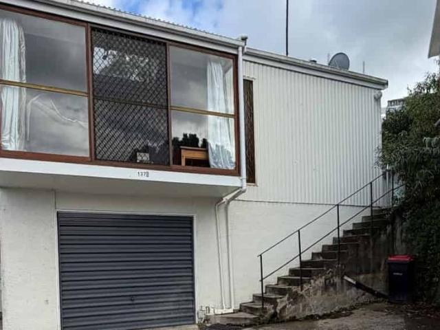 Townhouse for rent in Otakou