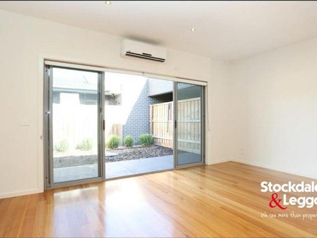 Townhouse for rent in Camerons Creek, Victoria