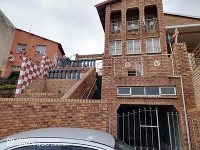 House for sale in Chatsworth, Kwazulu-natal