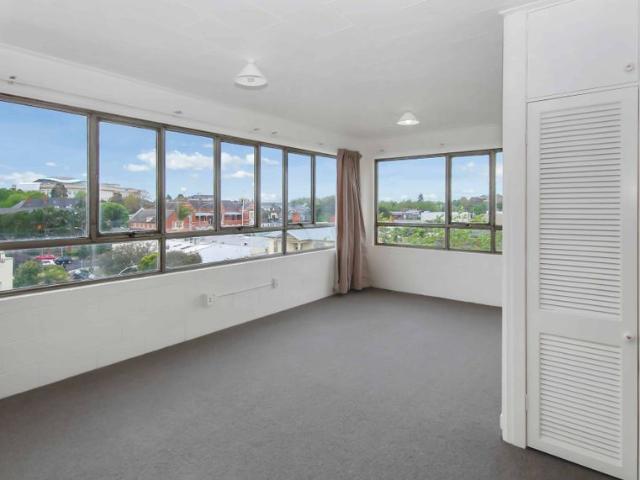 Apartment for rent in Newmarket