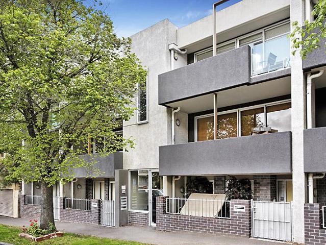Apartment for rent in Carlton