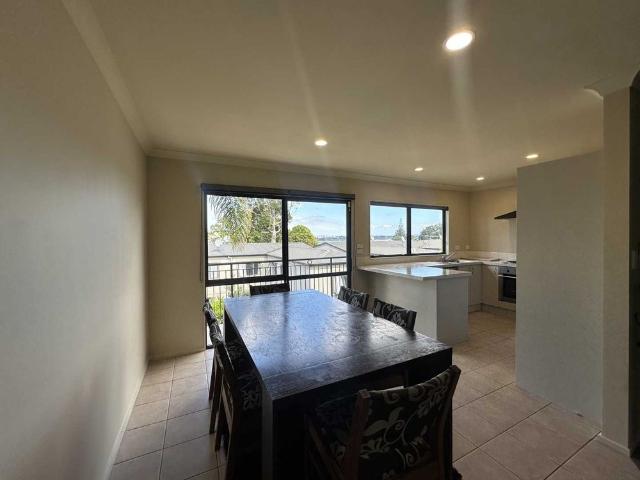 Townhouse for rent in Onehunga, Maungakiekie-Tāmaki