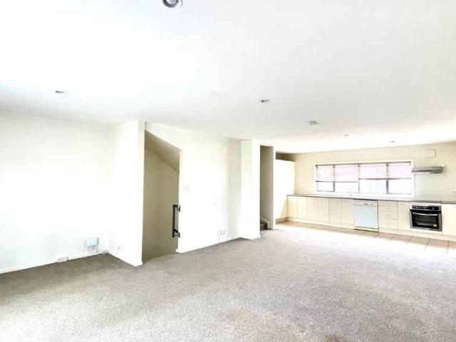 Townhouse for rent in Crown Lynn Yards, Whau