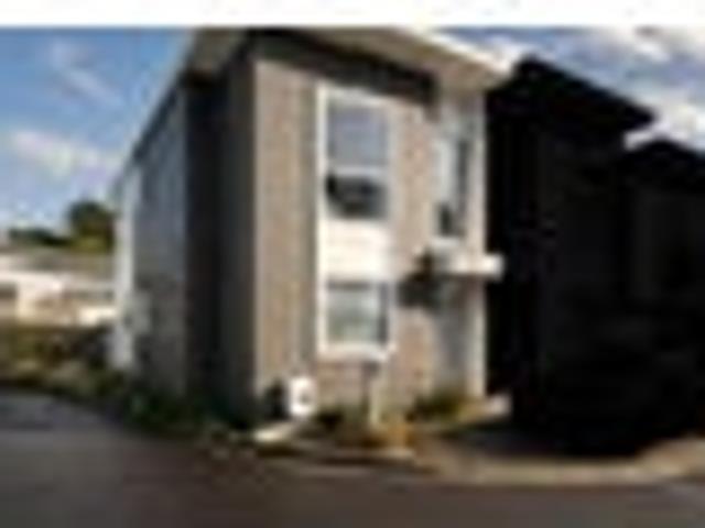 Townhouse for sale in Matata, Wellington
