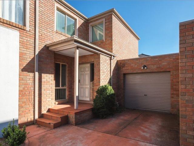 Townhouse for rent in Camerons Creek, Victoria