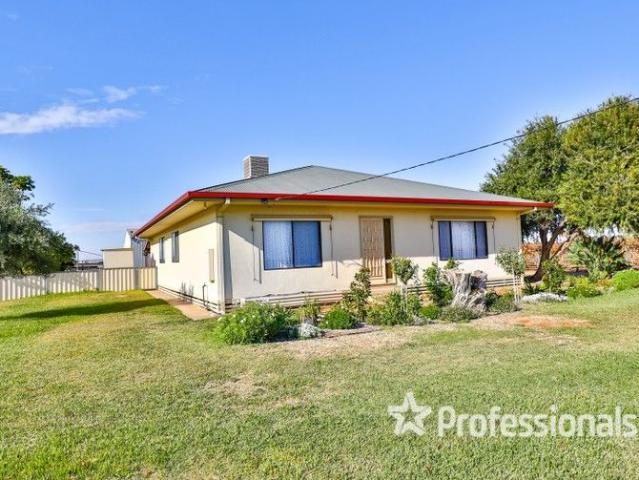 Cottage for sale in Nichols Point