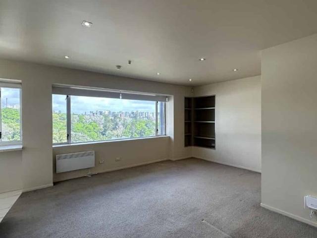 Apartment for rent in Mechanics Bay, Auckland