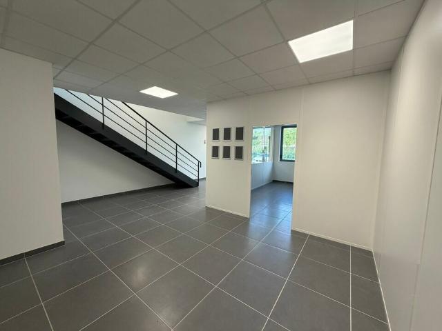 Local Commercial location à Torcy, Bailly-romainvilliers