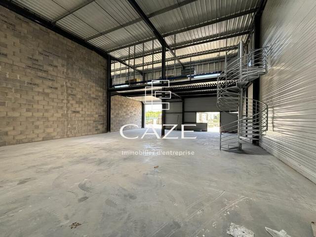 Local Commercial location à Bordeaux, Beychac-et-caillau