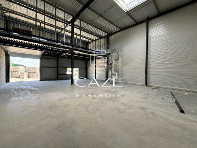 Local Commercial location à Bordeaux, Beychac-et-caillau
