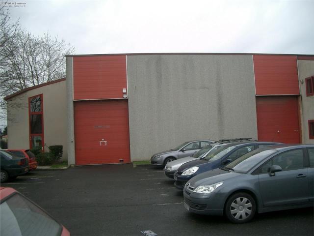 Local Commercial location à Évry, Bondoufle